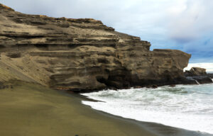 Romantic Vacation on the Big Island of Hawaii - Papakolea Beach - Green Sand Beach